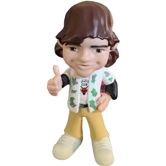 Stranger Things Dustin Upside Down Capsule Figure - Picture 3 of 3